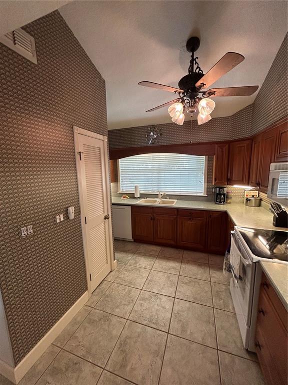 Property for sale at 11001 SE SUNSET HARBOR ROAD UNIT A04, SUMMERFIELD, FL, 34491