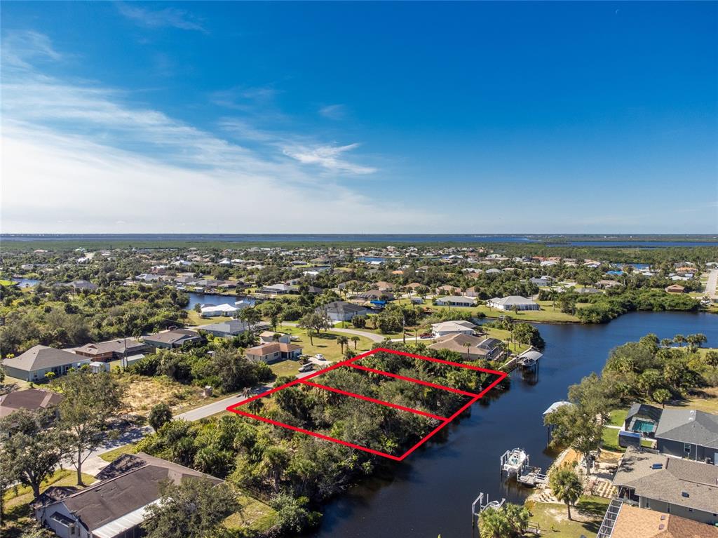 3 parcels totaling 240 Ft of Waterfront!