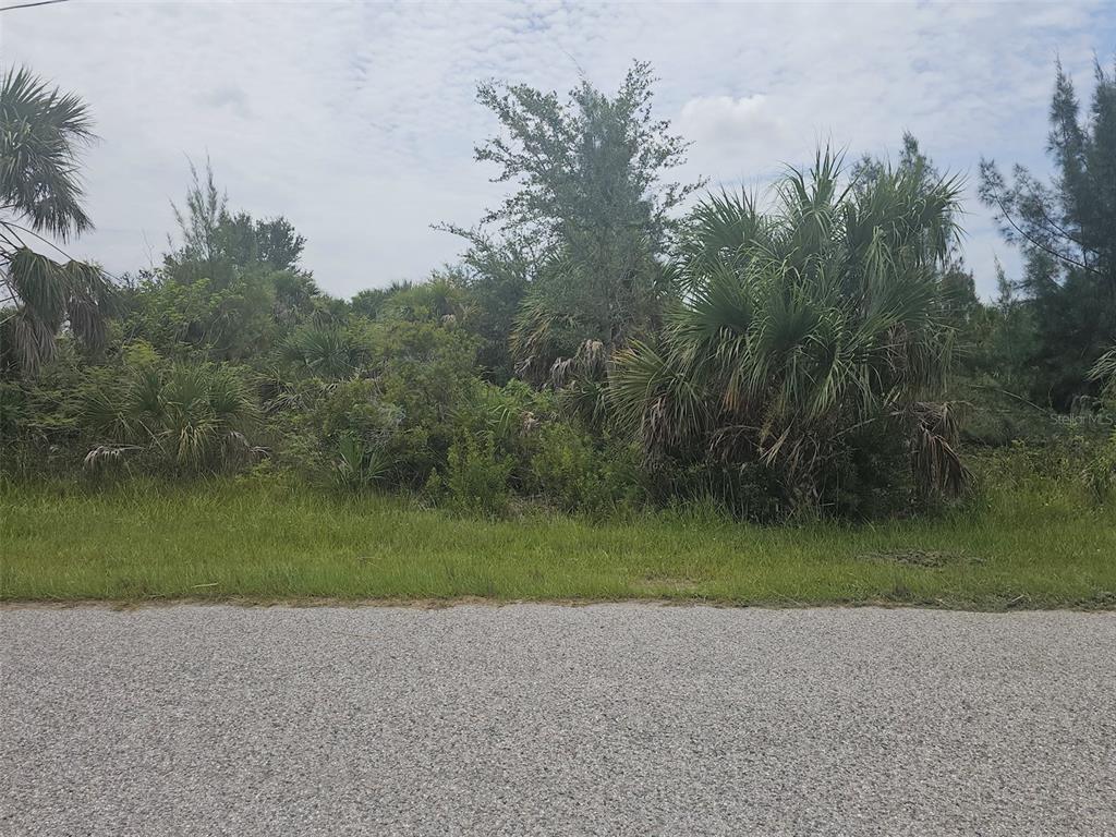 Property for sale at 8233 ARLEWOOD CIRCLE, PORT CHARLOTTE, FL, 33981