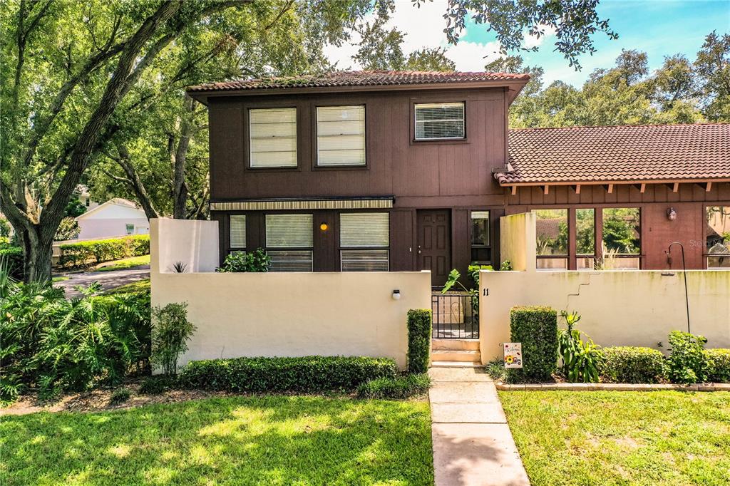 Property for sale at 11 LOMA VERDE UNIT 11, LAKELAND, FL, 33813
