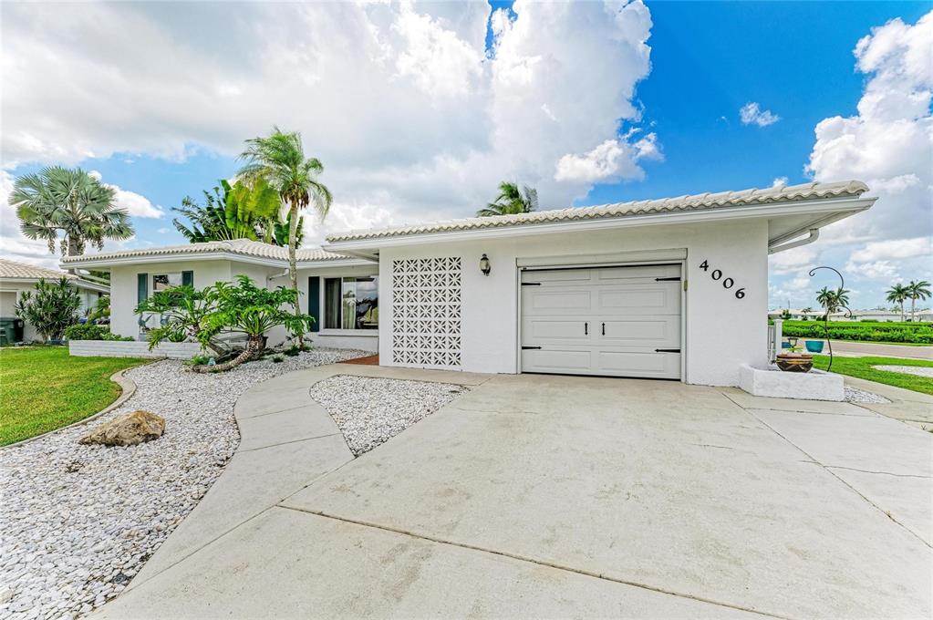 Property for sale at 4006 JOYCE DRIVE, BRADENTON, FL, 34208