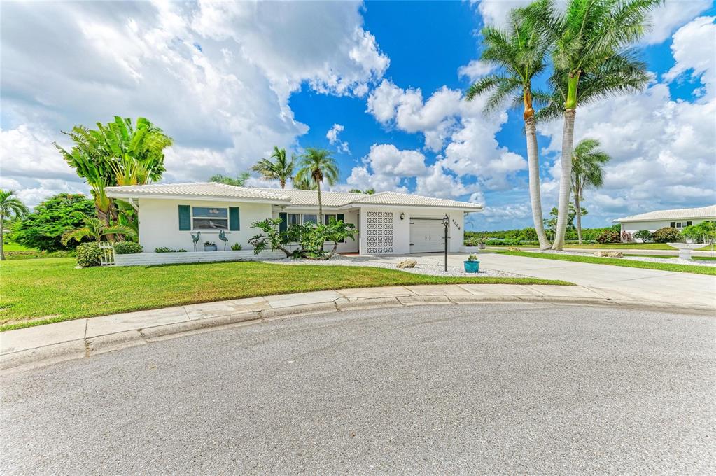 Property for sale at 4006 JOYCE DRIVE, BRADENTON, FL, 34208