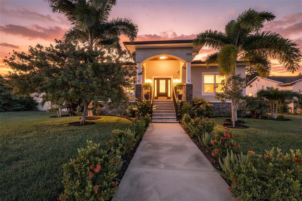 Property for sale at 3925 1ST STREET NE, ST PETERSBURG, FL, 33703