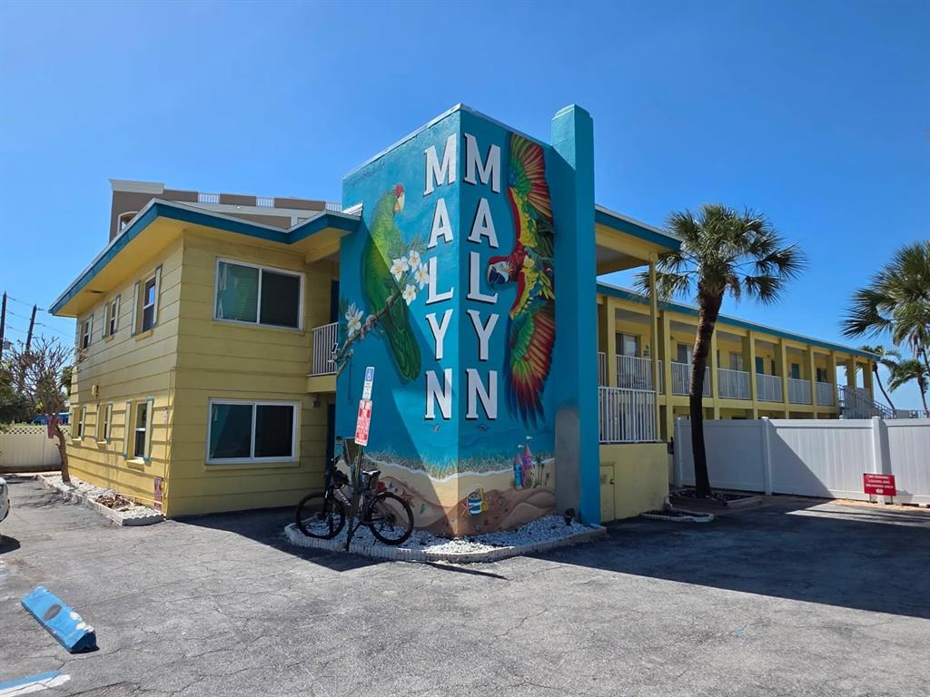 Quintessential Old Florida condo just steps to the beach!
