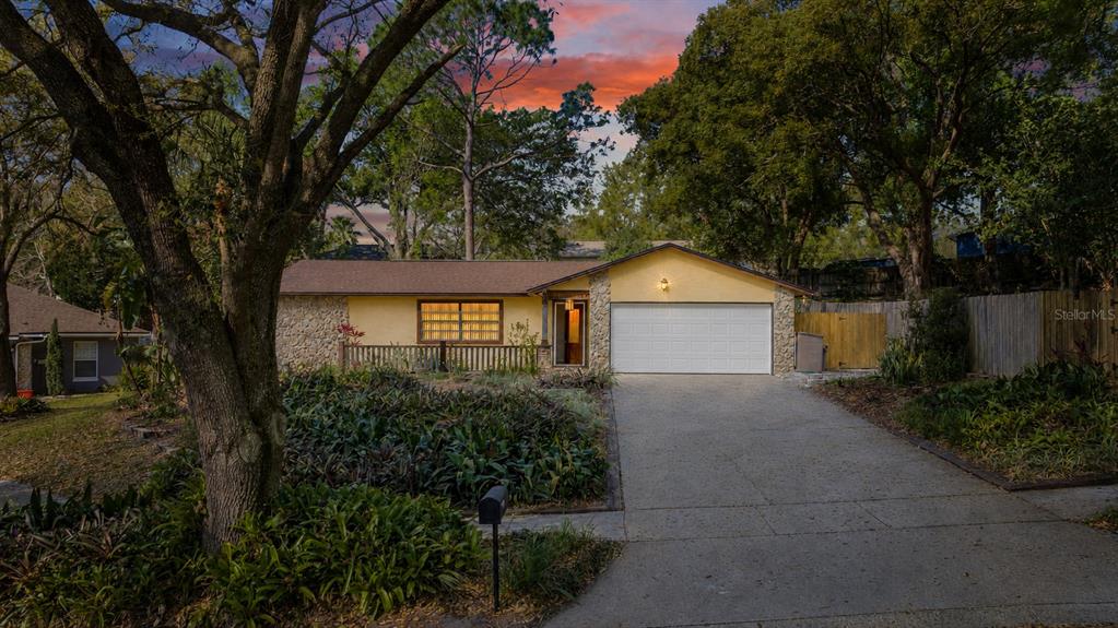 Property for sale at 24 BAYRIDGE COURT, APOPKA, FL, 32703