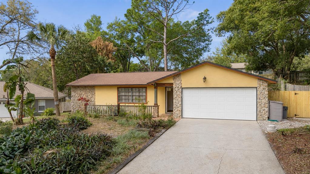 Property for sale at 24 BAYRIDGE COURT, APOPKA, FL, 32703