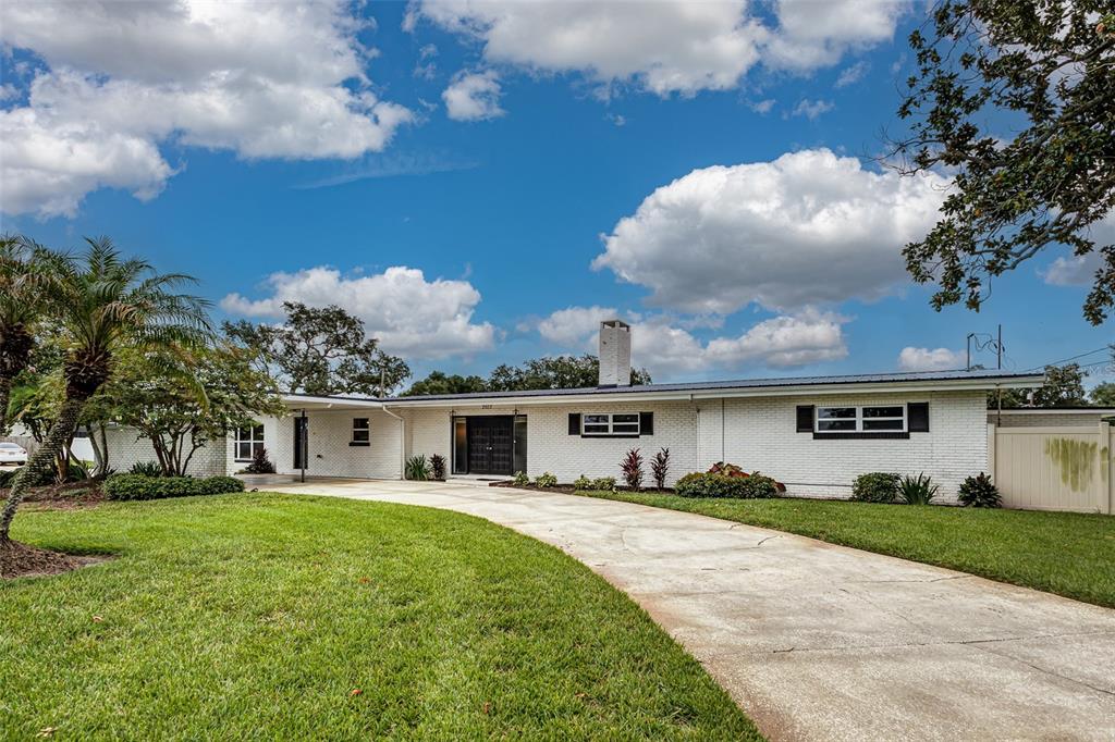 Property for sale at 2925 E LAKE HARTRIDGE DRIVE, WINTER HAVEN, FL, 33881