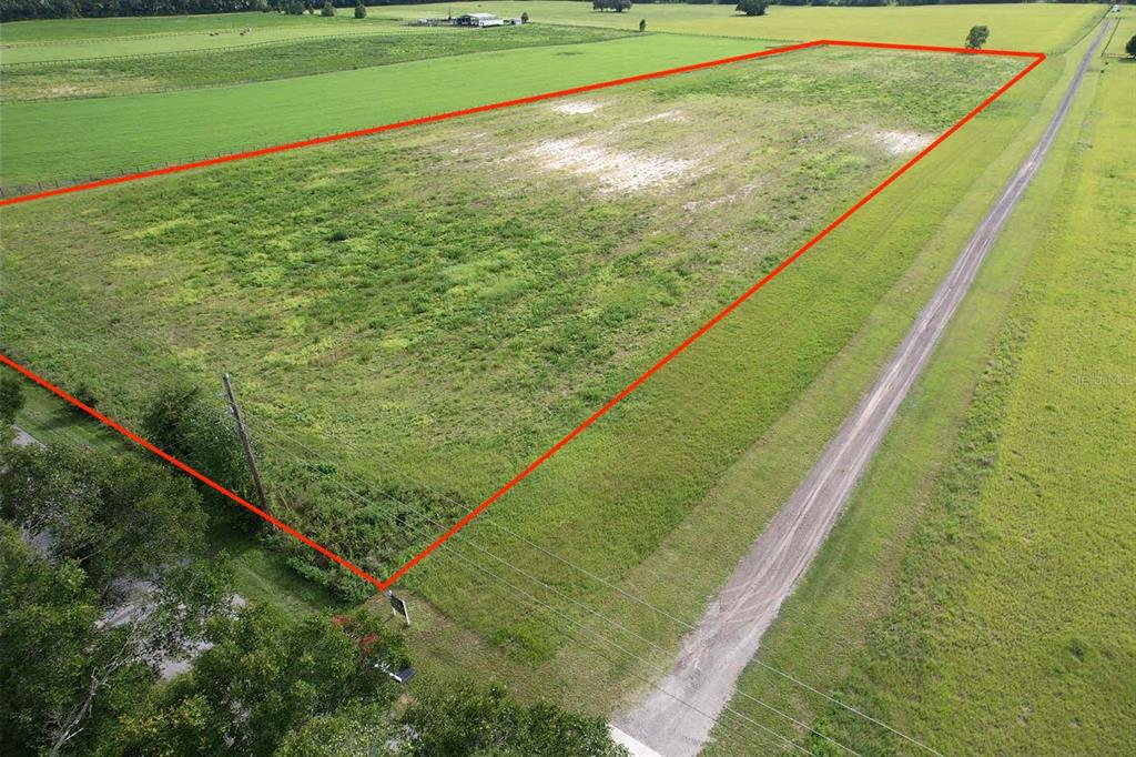 This photo has been altered to show an estimated outline with an estimated lines from MCPA.