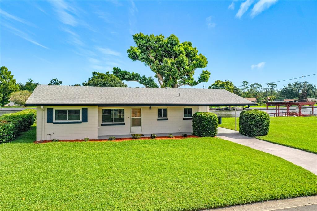 Property for sale at 13225 COUNTRY CLUB DRIVE, TAVARES, FL, 32778