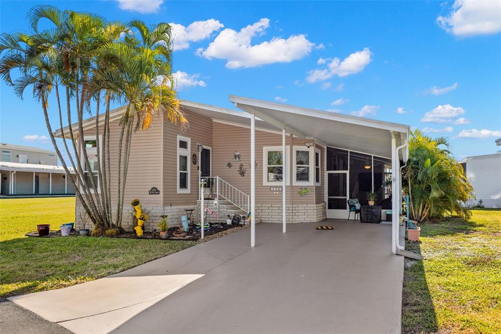 Property for sale at 624 MOUNT PINEY AVENUE NE UNIT 703, ST PETERSBURG, FL, 33702