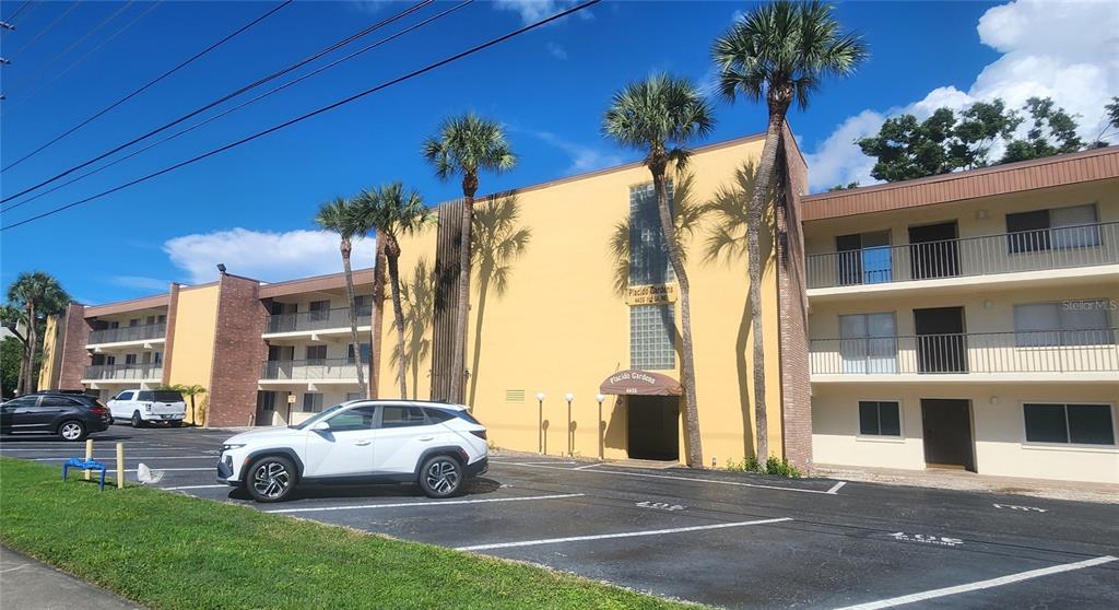 Property for sale at 4435 1ST STREET NE UNIT 111, ST PETERSBURG, FL, 33703