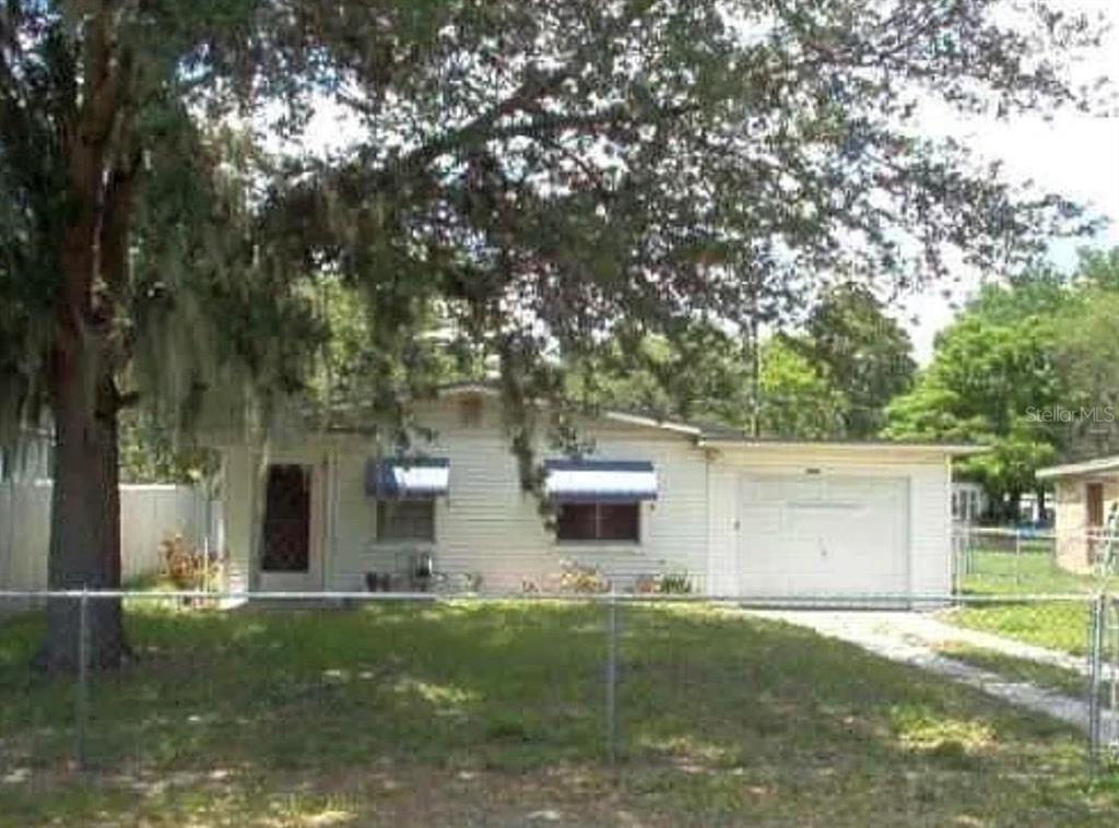 Property for sale at 2607 SMITHTOWN DRIVE, LAKELAND, FL, 33801