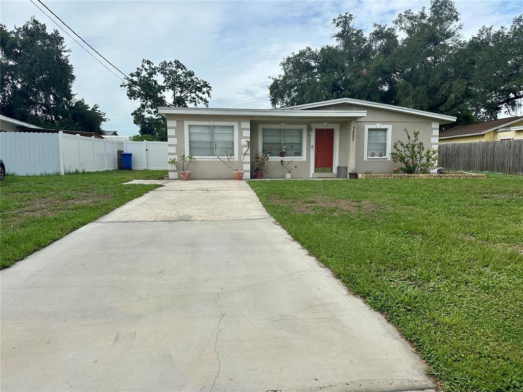 Property for sale at 7507 CORAL VINE LANE, TAMPA, FL, 33619