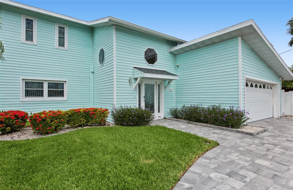 544 Lillian Dr, Madeira Beach