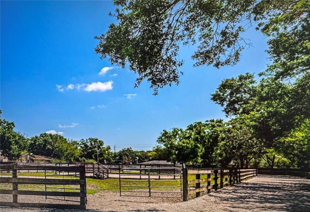Property for sale at 10520 HENDERSON ROAD, TAMPA, FL, 33625