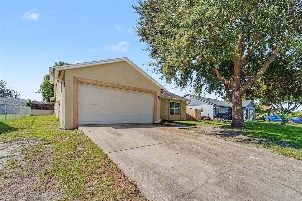 Property for sale at 7971 ADELAIDE LOOP, NEW PORT RICHEY, FL, 34655