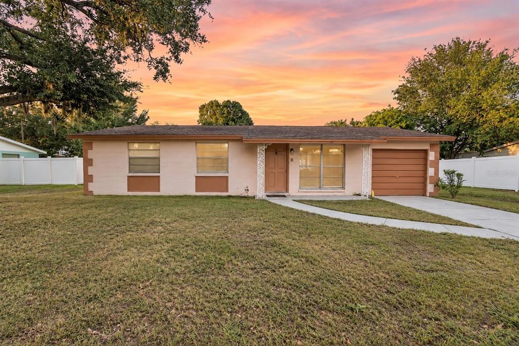 Property for sale at 205 MILLER MAC ROAD, APOLLO BEACH, FL, 33572