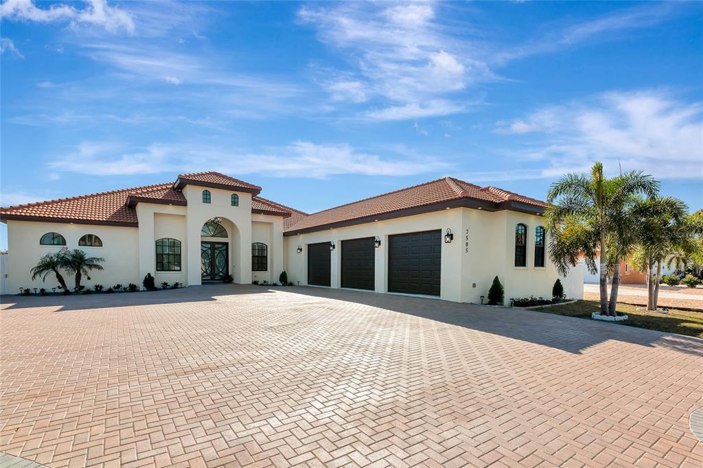 Property for sale at 7505 27TH AVENUE W, BRADENTON, FL, 34209