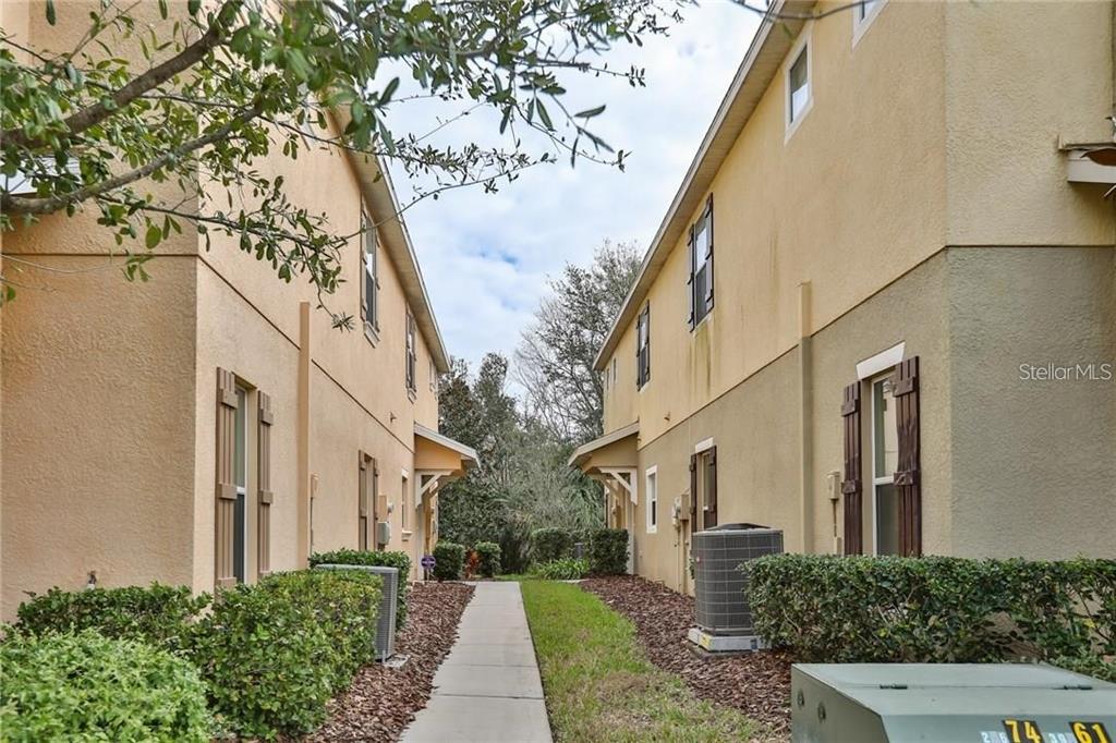 Entry walk ro End Unit