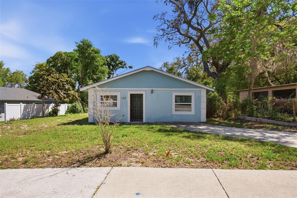 Property for sale at 728 E SPRUCE STREET, TARPON SPRINGS, FL, 34689