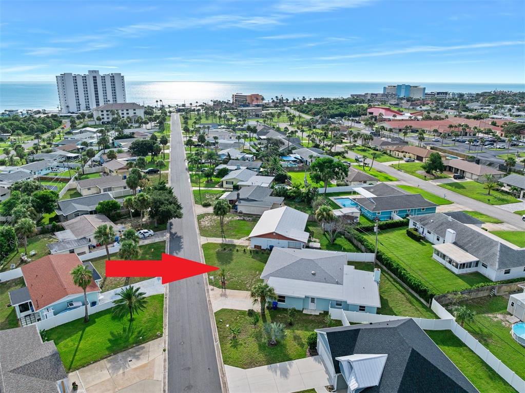 Walking Distance to the BEACH!