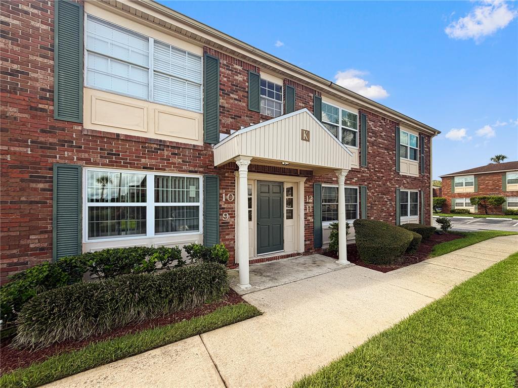 Property for sale at 1920 E EDGEWOOD DRIVE UNIT K9, LAKELAND, FL, 33803