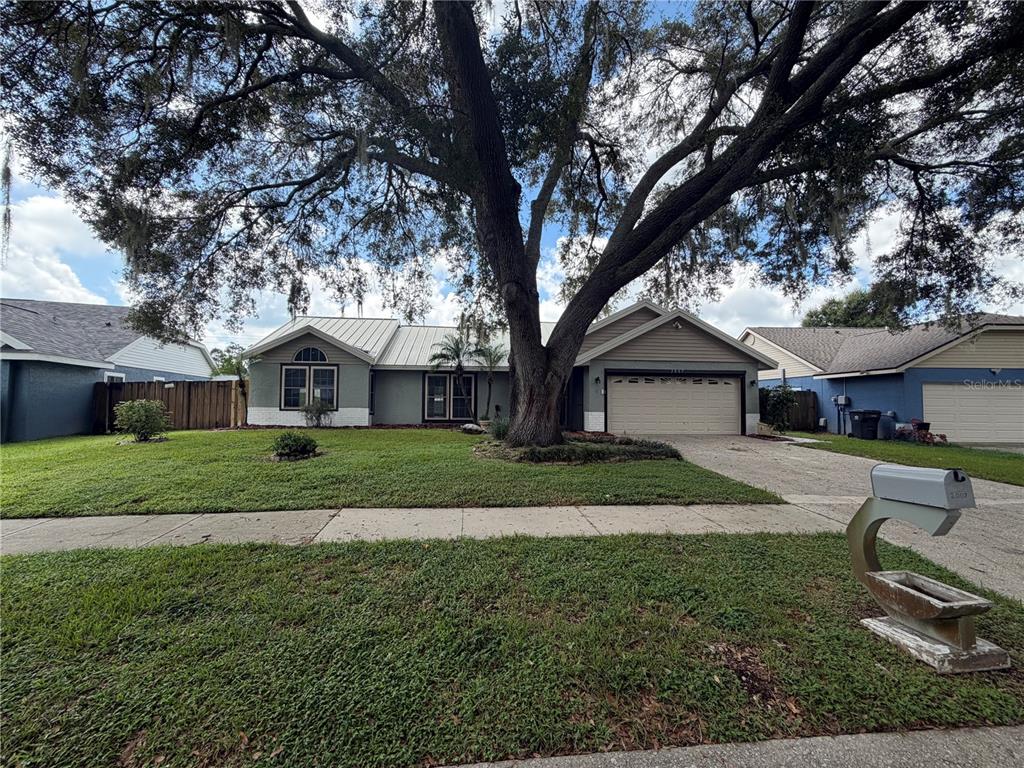 Property for sale at 2007 DARLINGTON OAK DRIVE, SEFFNER, FL, 33584