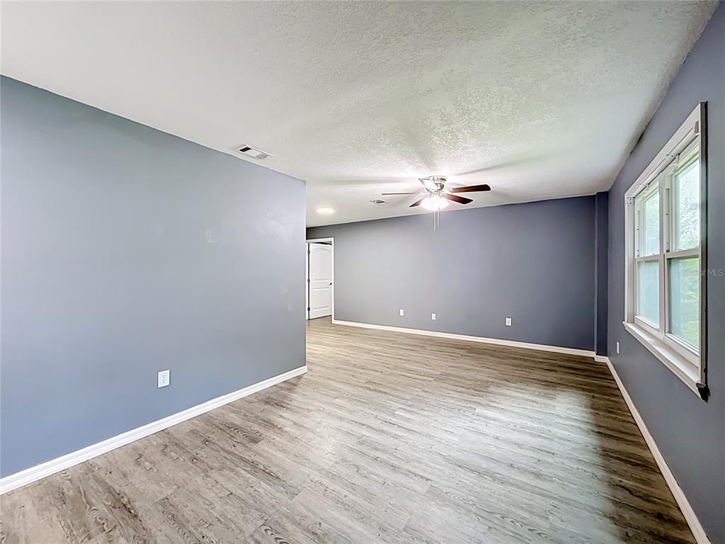 Property for sale at 1218 CR 450, LAKE PANASOFFKEE, FL, 33538