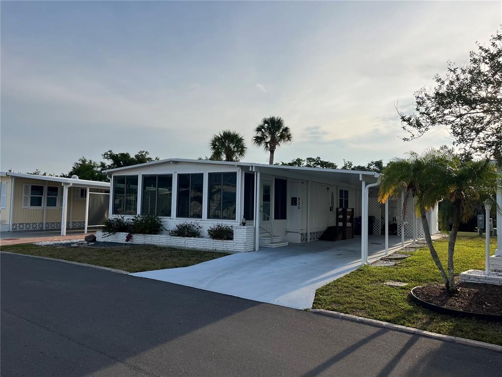 Property for sale at 825 JOLANDA CIRCLE, VENICE, FL, 34285