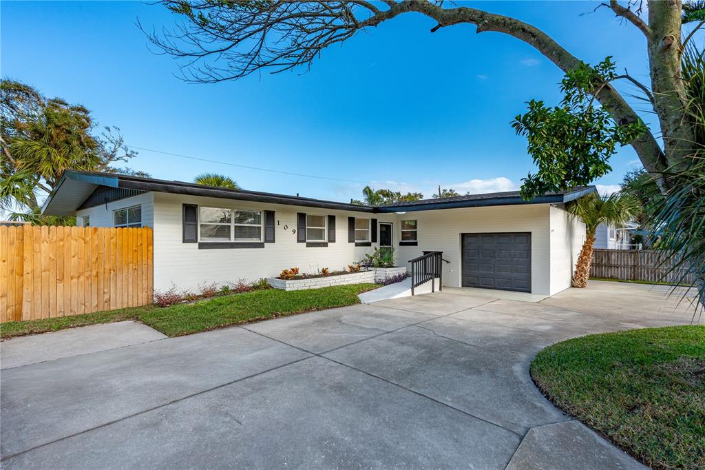 Property for sale at 109 STANDISH DRIVE, ORMOND BEACH, FL, 32176