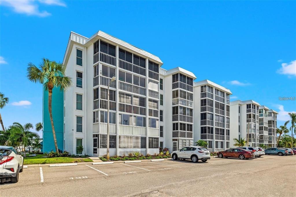 Property for sale at 4908 38TH WAY S UNIT 401, ST PETERSBURG, FL, 33711