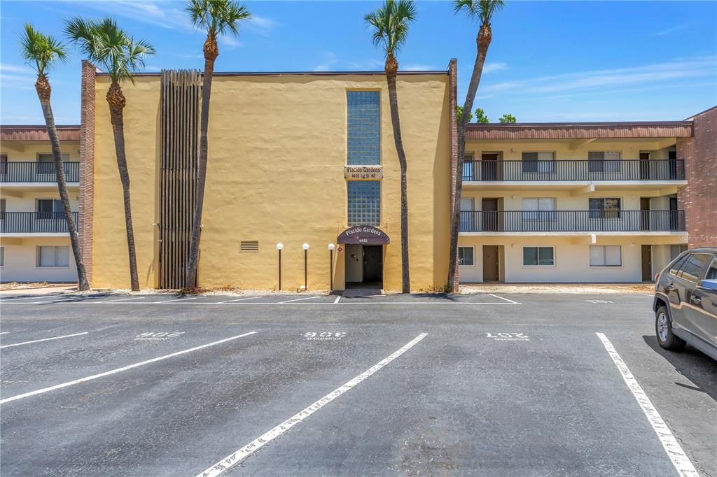 Property for sale at 4435 1ST STREET NE UNIT 104, ST PETERSBURG, FL, 33703