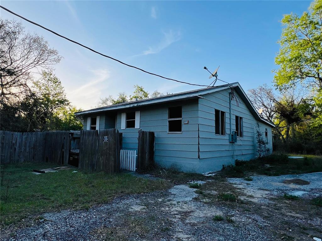 Property for sale at 20715 SE 141ST PLACE, UMATILLA, FL, 32784