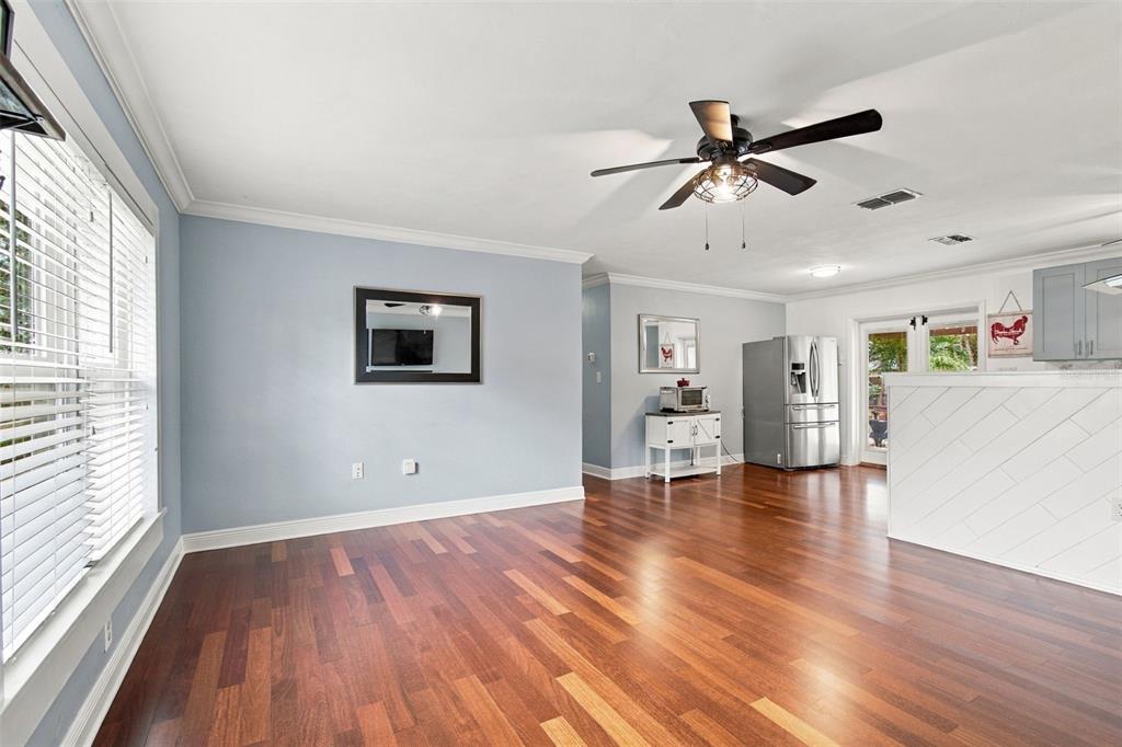 Property for sale at 11442 86TH AVENUE, SEMINOLE, FL, 33772