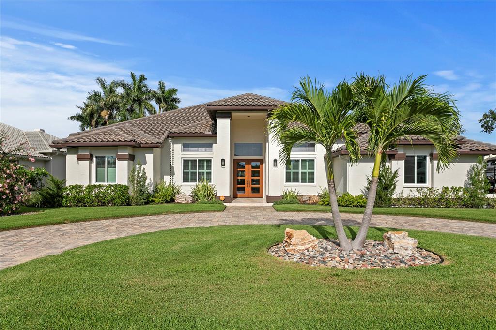 Property for sale at 1230 DARLINGTON OAK CIRCLE NE, ST PETERSBURG, FL, 33703