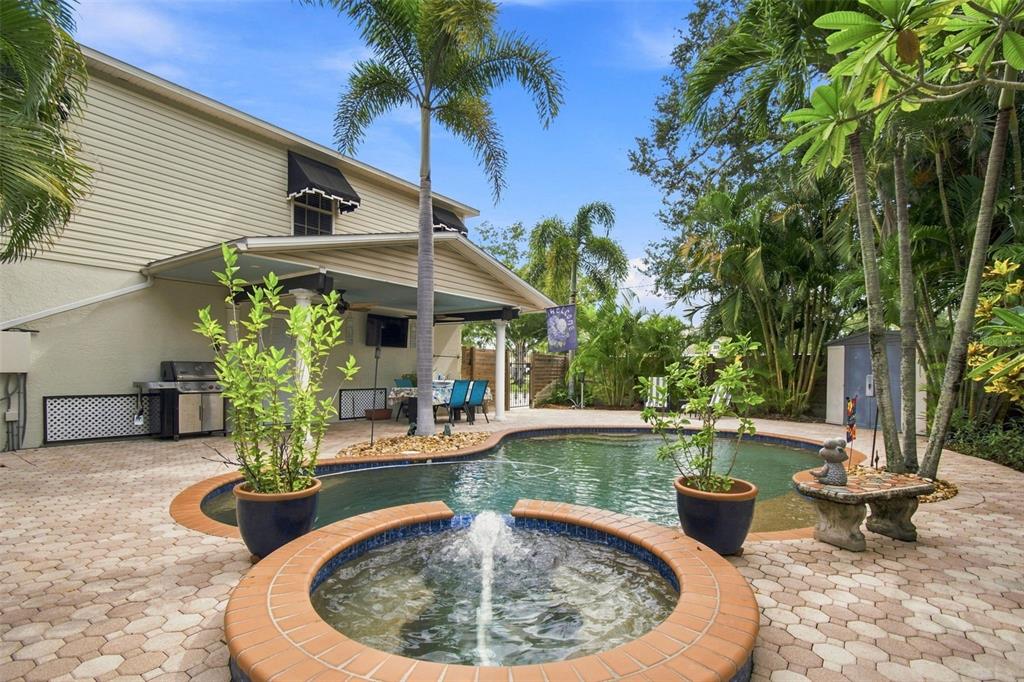 Property for sale at 786 59TH AVENUE NE, ST PETERSBURG, FL, 33703