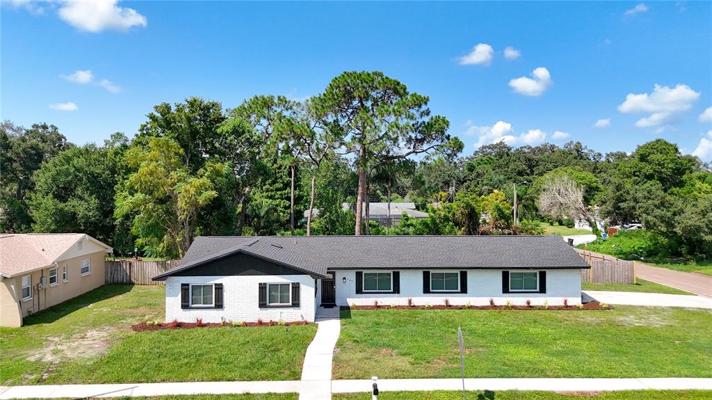 Large Lot, No HOA!