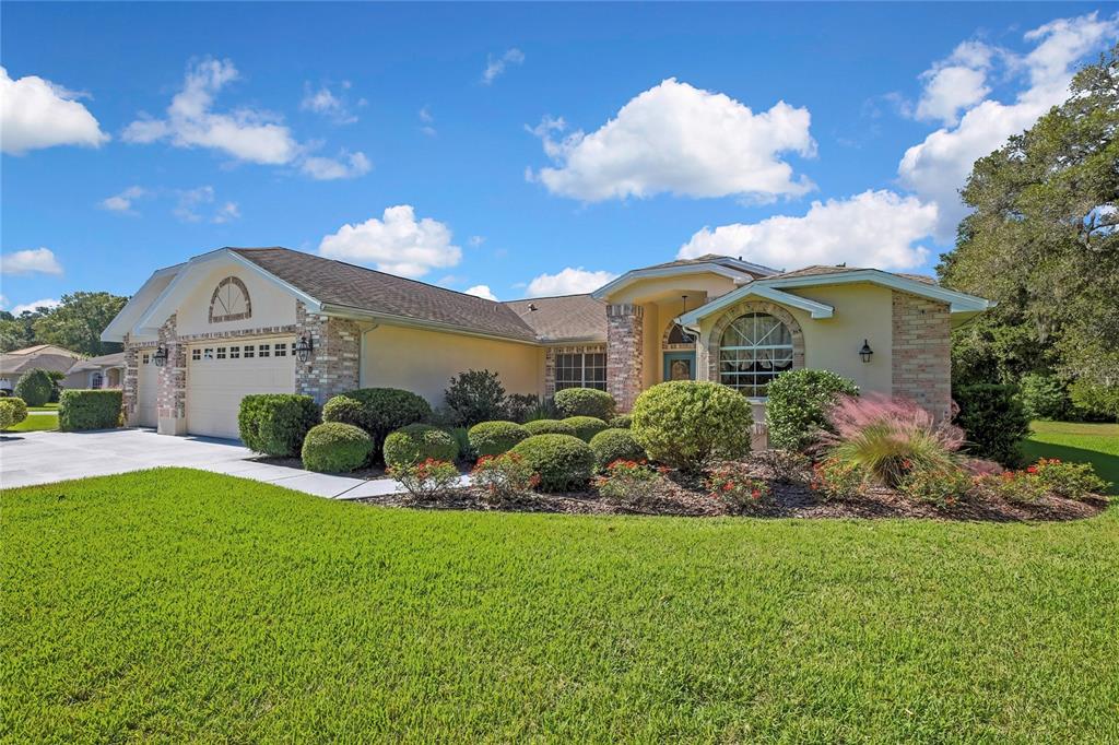 Property for sale at 75 W CYPRESS BOULEVARD, HOMOSASSA, FL, 34446