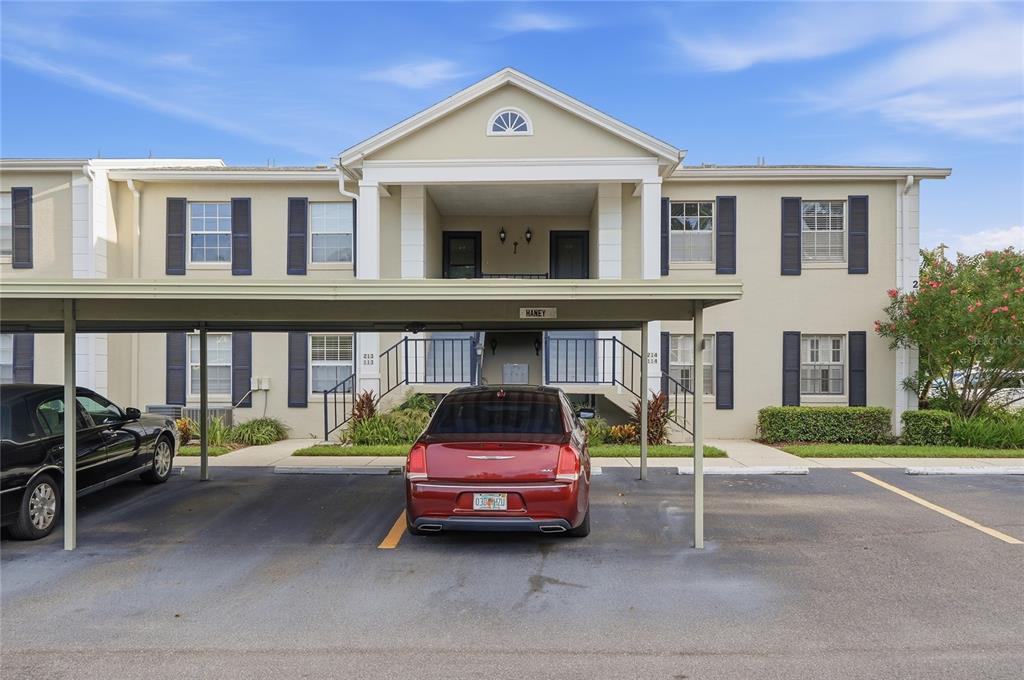 Property for sale at 689 LAKE HOWARD DRIVE NW UNIT 213, WINTER HAVEN, FL, 33880