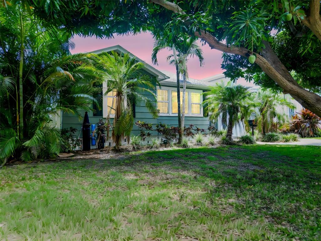 Property for sale at 182 29TH AVENUE N, ST PETERSBURG, FL, 33704