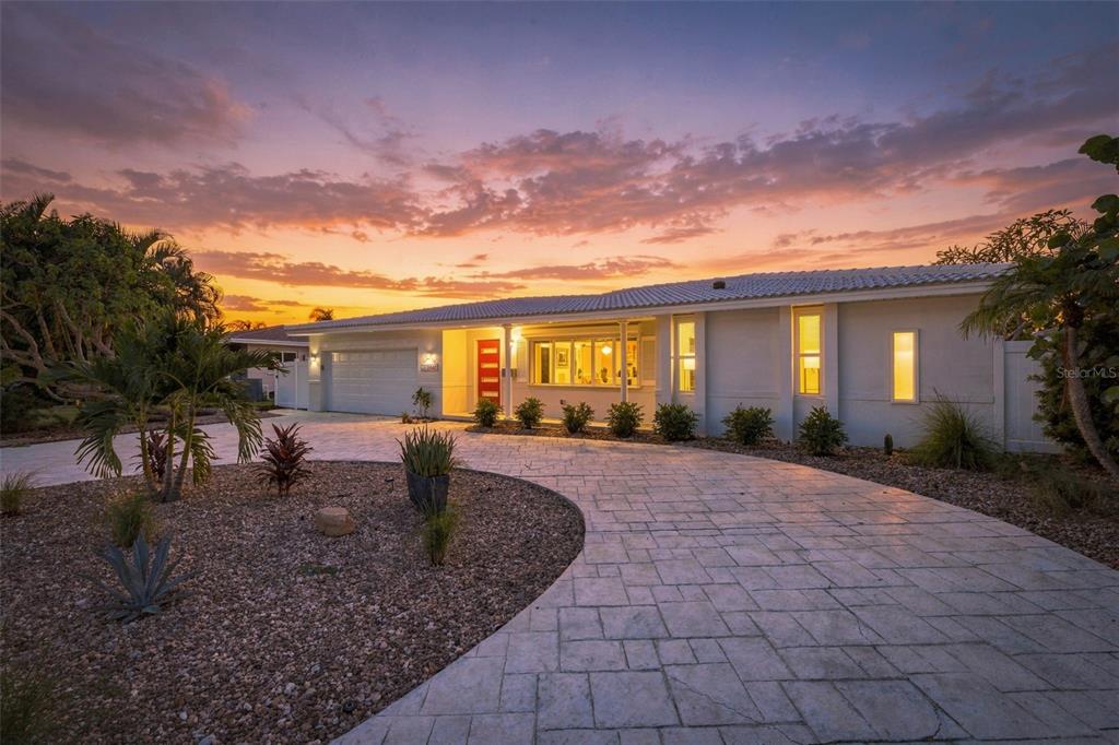 Property for sale at 2440 S SHORE DRIVE SE, ST PETERSBURG, FL, 33705