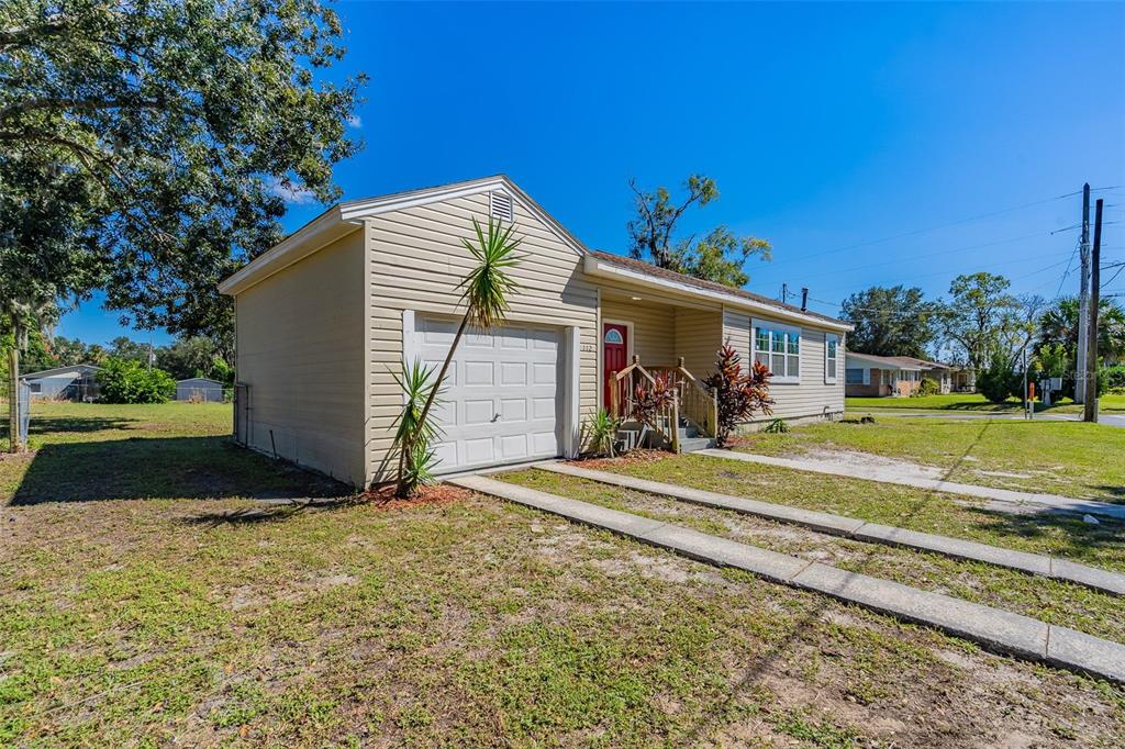 Property for sale at 112 S MOSS STREET, LEESBURG, FL, 34748