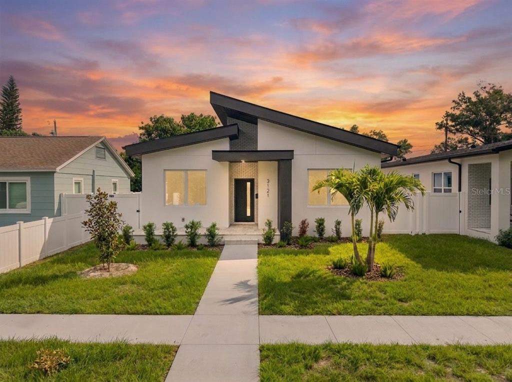 Property for sale at 3121 QUEEN STREET N, ST PETERSBURG, FL, 33713