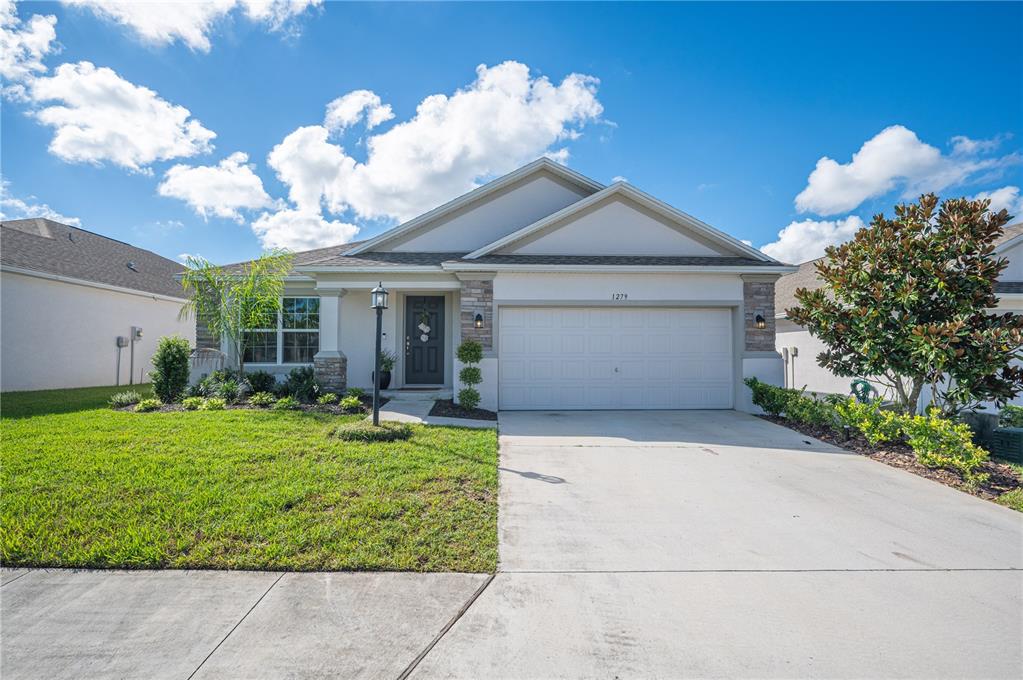 This lovely home features 1940 sq ft of AC space, 4 bedrooms, 2 full bathrooms and a huge back yard, along with a number of stunning upgrades.