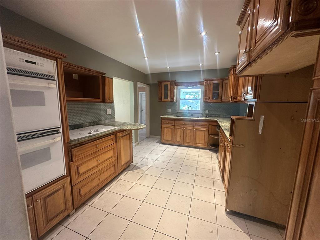 Property for sale at 4133 NARVAREZ WAY S, ST PETERSBURG, FL, 33712