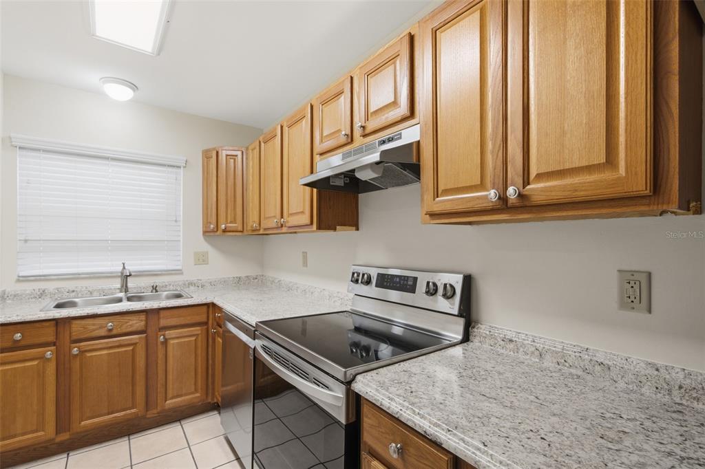 Property for sale at 1920 E EDGEWOOD DRIVE UNIT E4, LAKELAND, FL, 33803