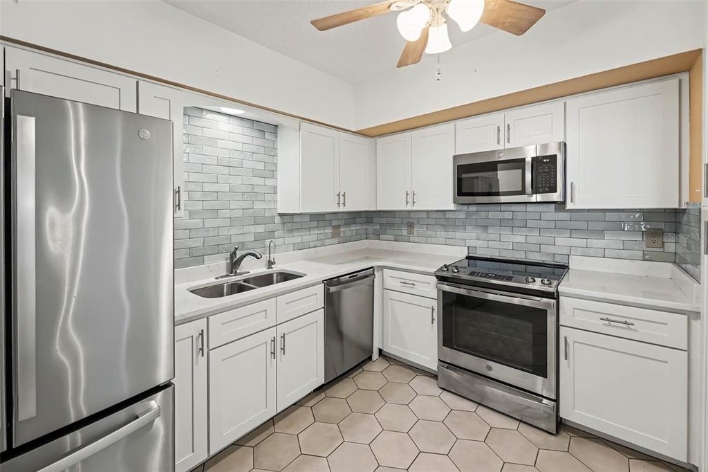 Property for sale at 30 TURNER STREET UNIT 806, CLEARWATER, FL, 33756