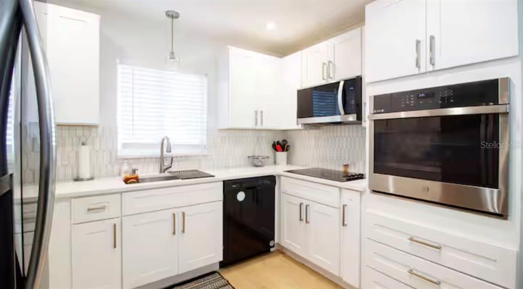 Property for sale at 10541 86TH AVENUE, SEMINOLE, FL, 33772