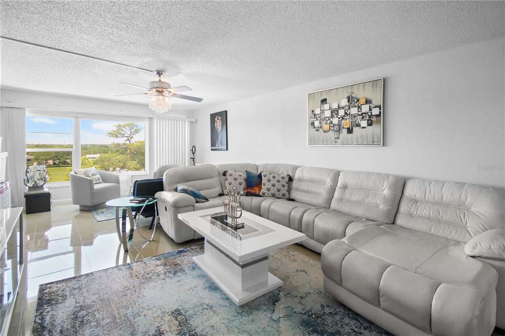 Property for sale at 225 COUNTRY CLUB DRIVE UNIT 1604, LARGO, FL, 33771