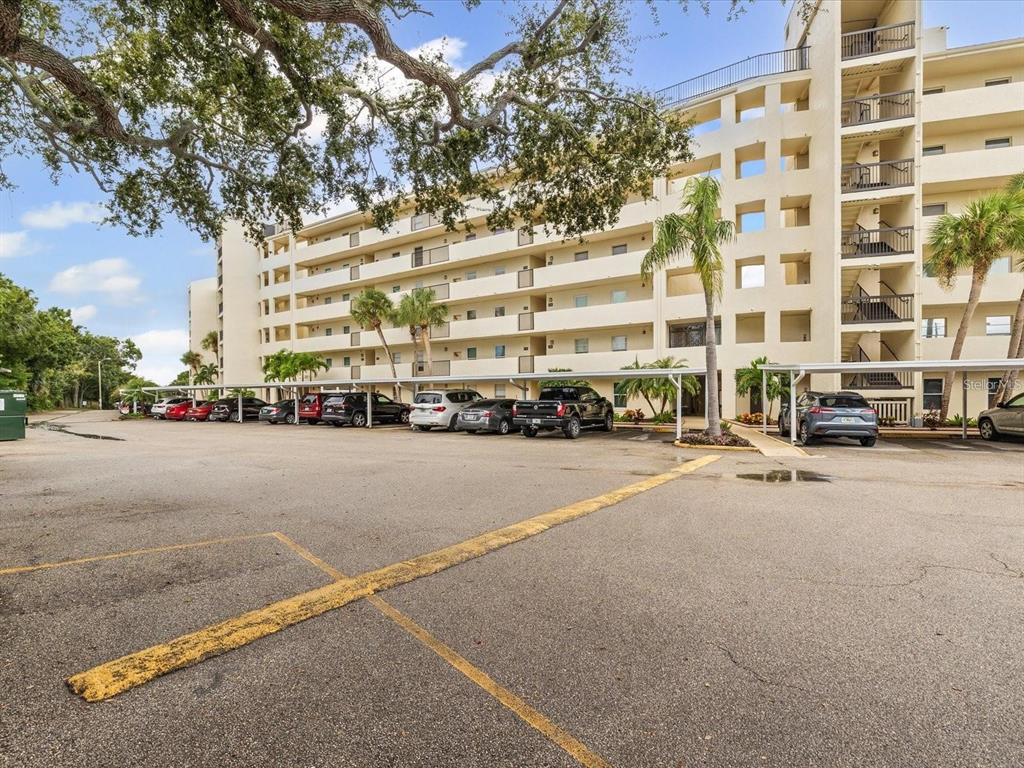 Property for sale at 225 COUNTRY CLUB DRIVE UNIT 1604, LARGO, FL, 33771